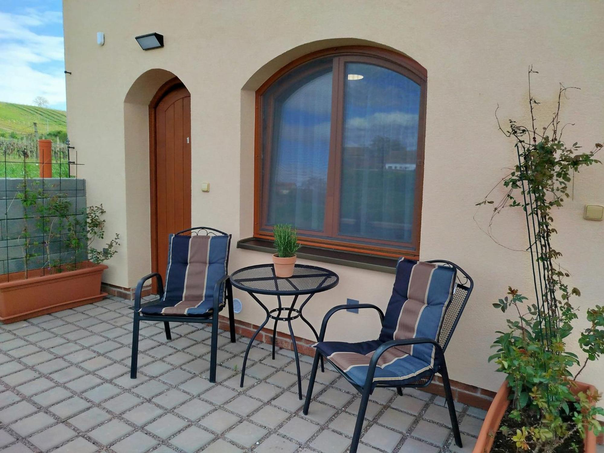 Sklep Vino Strycek Guest House Velke Bilovice Exterior photo